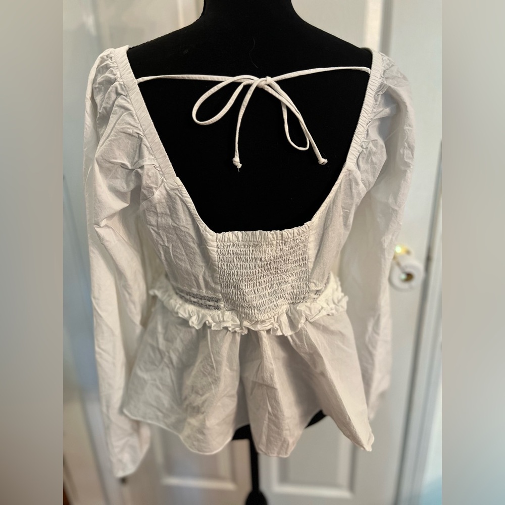 Altar'd State White Lace Long Sleeve Blouse Open Smocked Back EUC Size Large - Picture 4 of 9